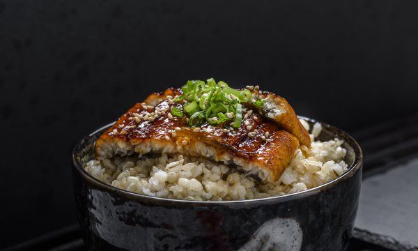 鳗鱼头能吃,鳗鱼头能吃吗图4