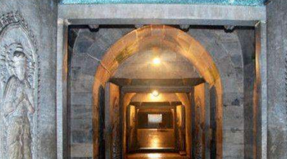 长明灯象征什么,鲁迅示众有什么象征意义图6