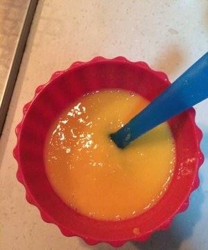 6寸蛋糕模具用多大油纸,戚风蛋糕的做法图3