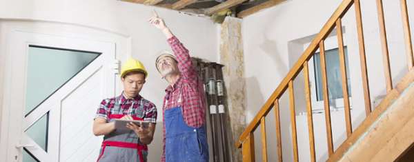 门上被喷油漆怎么洗掉,门锁上被沾到了油漆怎么办图1