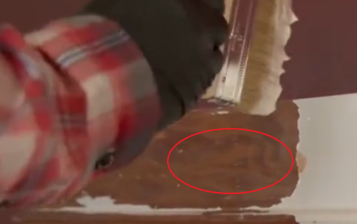 门上被喷油漆怎么洗掉,门锁上被沾到了油漆怎么办图9