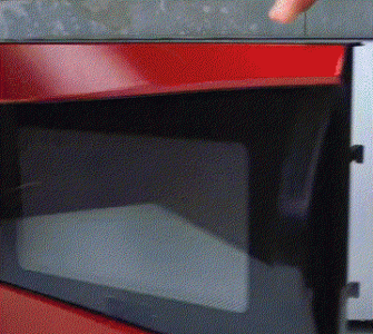 ​微波炉使用时有噼里啪啦的声音,用微波炉翻热东西时候老是有噼里啪啦的声音 怎