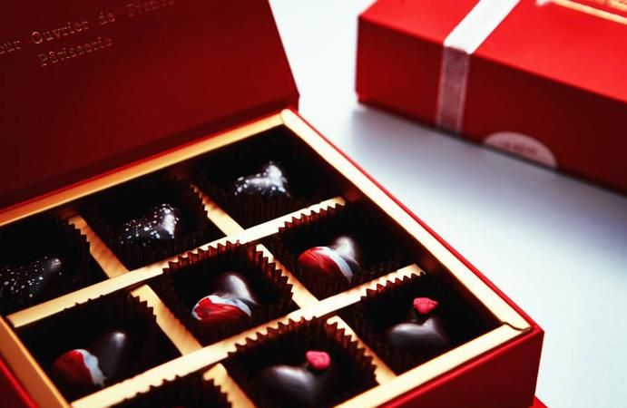 情人节为什么要送玫瑰和德芙巧克力呢