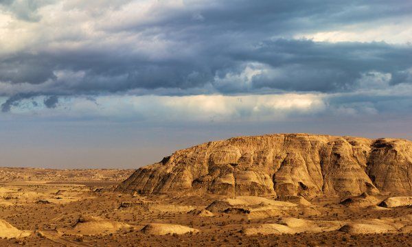 三山两盆的名称,三山夹两盆三山指什么图2
