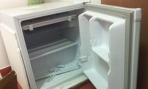 冰箱顶上有水是怎么回事儿