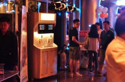​酒巴智能啤酒机  智能扫码支付啤酒机