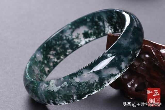 水草玛瑙值钱吗代表什么意思(水草玛瑙的功效与作用)