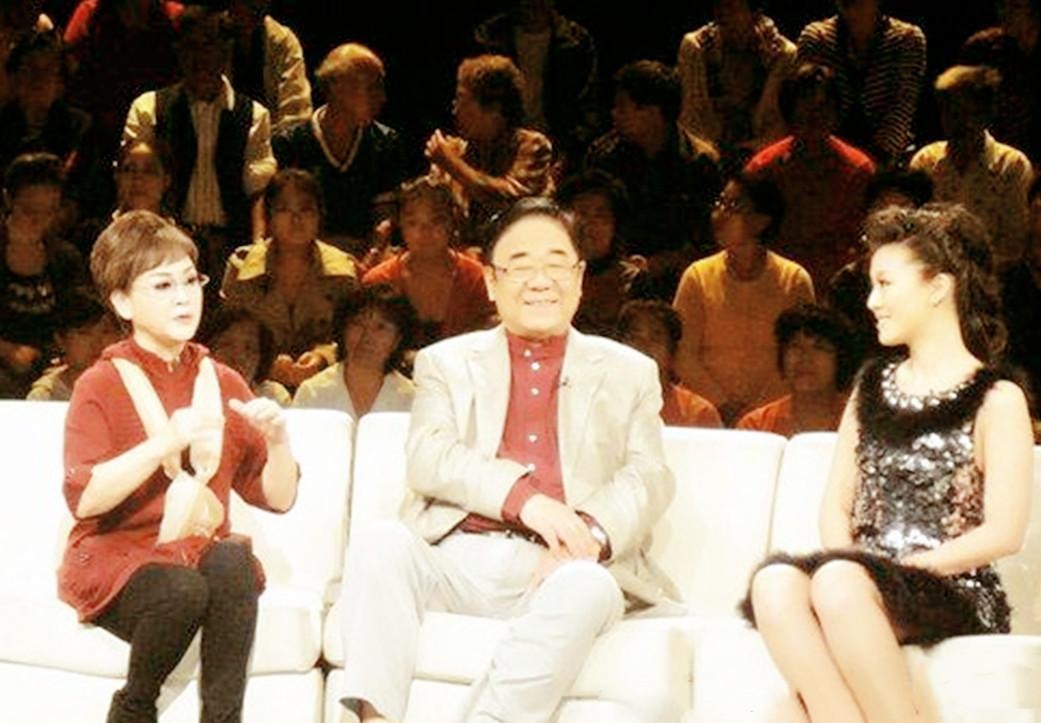 歌手李谷一：与金铁霖离婚难以割舍，再婚后愧对女儿，人生难十全