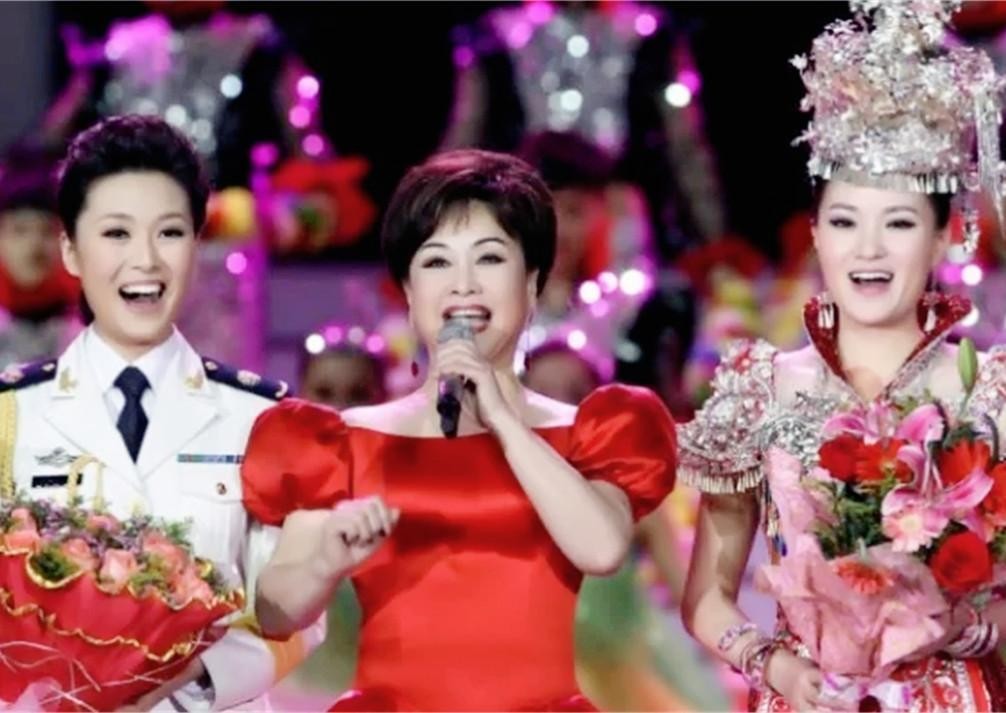 歌手李谷一：与金铁霖离婚难以割舍，再婚后愧对女儿，人生难十全