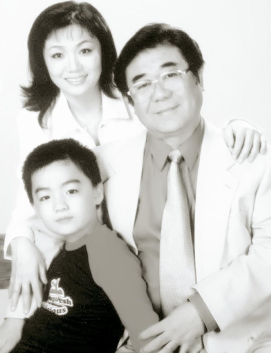 歌手李谷一：与金铁霖离婚难以割舍，再婚后愧对女儿，人生难十全