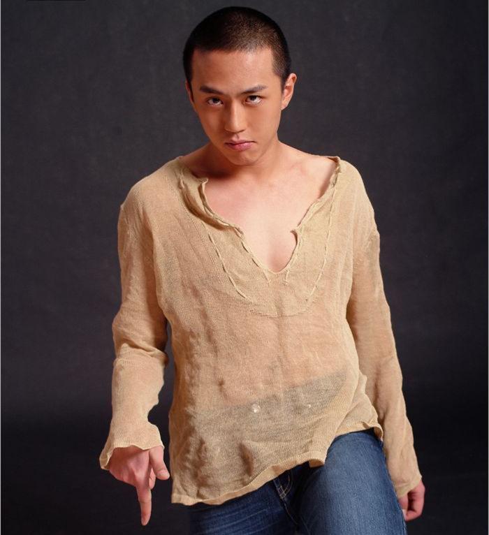 孙俪邓超携手走过17年，养育一儿一女，如今一家四口其乐融融