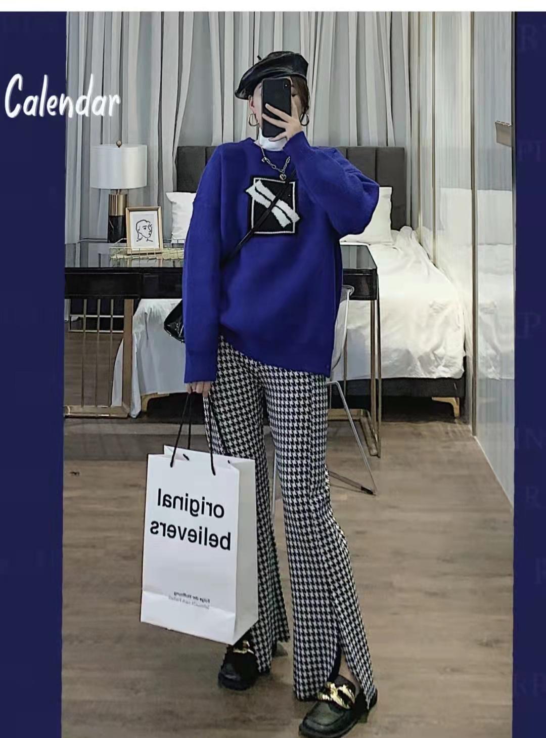 开叉喇叭裤怎么搭配上衣和鞋子图片（开叉喇叭裤配什么鞋子好看）