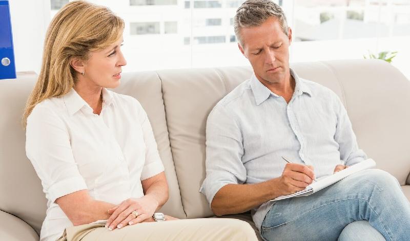 男生被女生倒追的时候心里在想什么（男生对待跟自己表白过的女生）