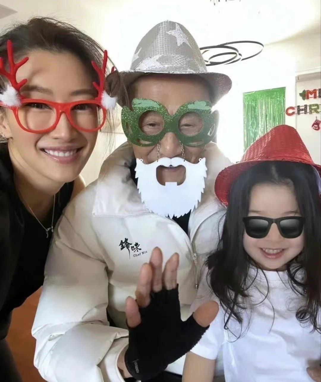 谢婷婷资料 ：37岁未婚生女，女儿已3岁，丈夫身份至今成谜