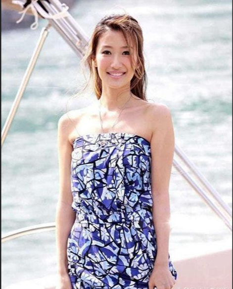 谢婷婷资料 ：37岁未婚生女，女儿已3岁，丈夫身份至今成谜