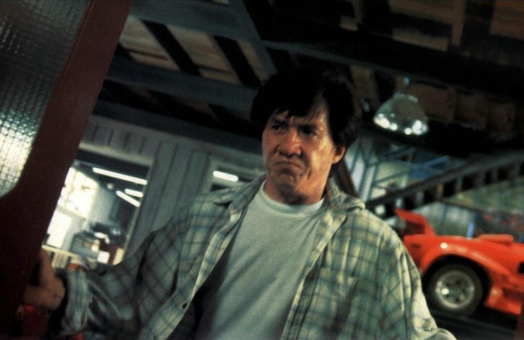 遭成龙封杀，放任老公泰国玩耍（袁咏仪被富商包是什么时候）