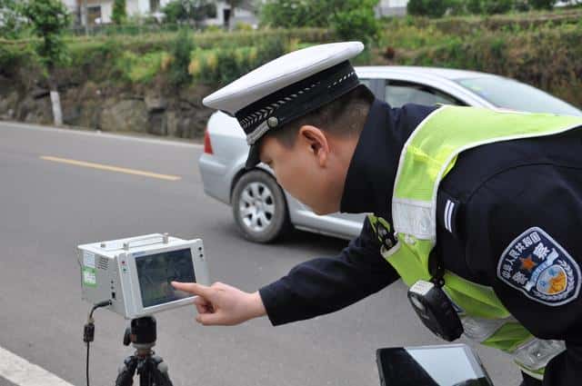 区间测速如何算违章（区间测速怎么计算违章）