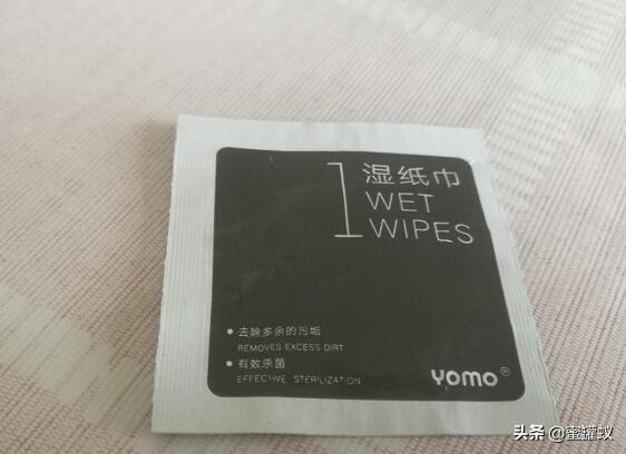 手机贴的钢化膜有气泡（手机贴膜里面有气泡怎么处理）