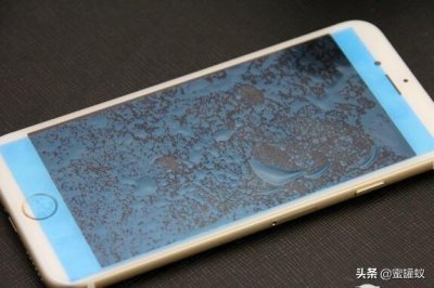 ​手机贴的钢化膜有气泡（手机贴膜里面有气泡怎么处理）
