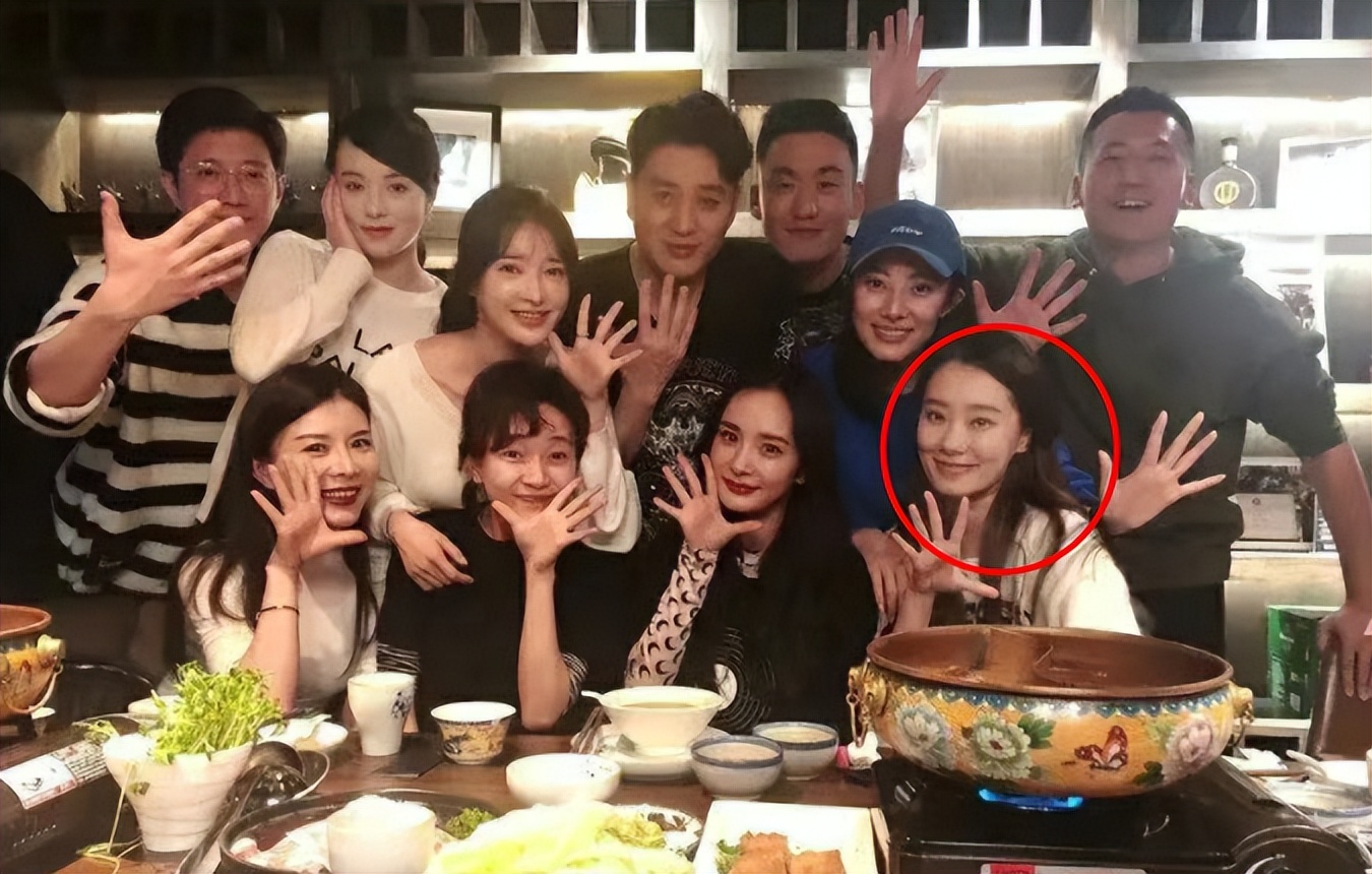 消失的“巨星”张小斐：一夜爆红后转瞬即逝，她身上哪里出错了？