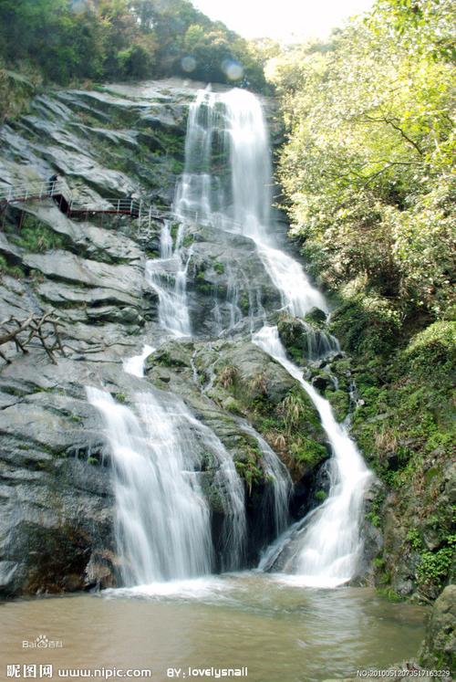 2、永嘉百丈崖风景区