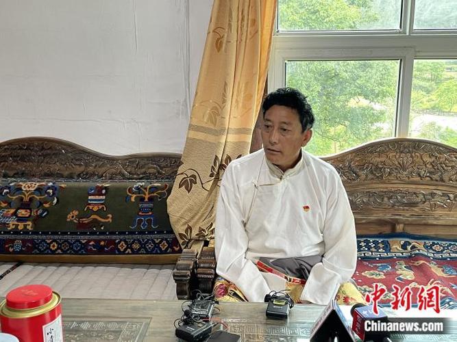 3、成都—拉萨—昌都大圣-八宿—林芝雅鲁藏布大峡谷—波密+阿里古格王国—日喀则扎达—拉萨（住宿）