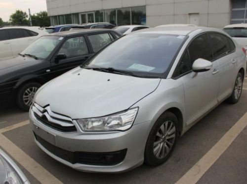 雪铁龙世嘉三厢报价多少(雪铁龙世嘉新车报价)-第1张图片-