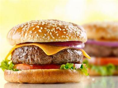 汉堡加热微波炉几分钟(汉堡裹着纸能微波吗)