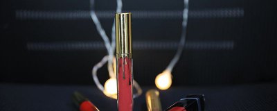 ​涂完唇釉特别干怎么办