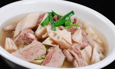 ​莲藕华而朴实营养高 莲藕炖排骨无疑是天作之合