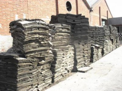 ​轮胎再生胶多少钱一吨(轮胎再生胶用途)