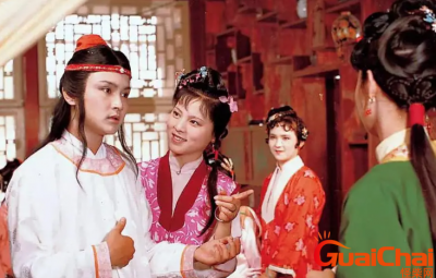 ​红楼梦的作者是谁？红楼梦讲了什么？