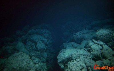 ​马里亚纳海沟有多深多少米怎么知道？马里亚纳海沟有多深多少米最深记录