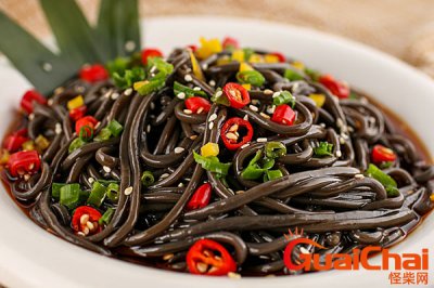 ​蕨根粉功效作用及危害？蕨根粉怎么凉拌好吃