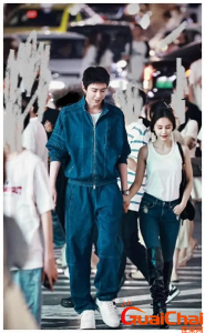 ​刘宇宁与王子文在一起了?男帅女美穿情侣装牵手