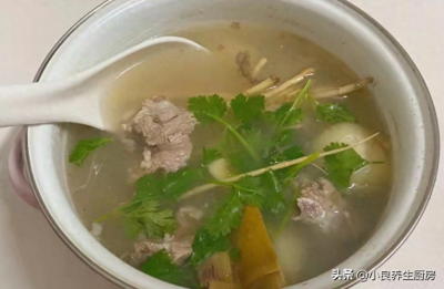 ​冬天，广东人经常喝这汤，清热去燥又实惠，外地人不敢尝试