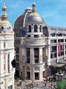 ​法国皮诺家族简介（法国皮诺家族）