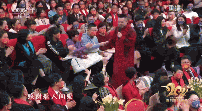 ​岳云鹏个人成长经历（岳云鹏的心酸史：14岁当保安，因6元被骂三小时，被曹金