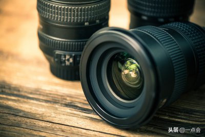 ​定焦和变焦镜头哪个好 ？买错了镜头，拍照会很累