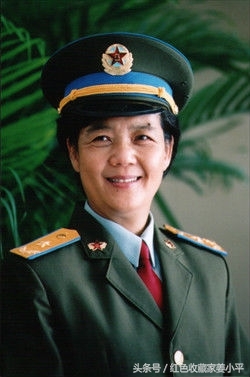 “功勋飞行员”岳喜翠，我军首位女飞行员将军