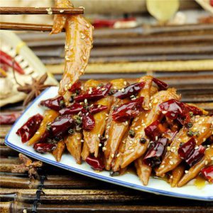 ​鸡尖怎么做好吃又简单，这样做隔壁家小孩馋哭了