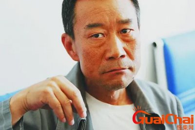 ​李雪健声音是怎么回事？李雪健声音嘶哑的原因