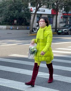 ​最显老的三种颜色衣服 “死亡配色”，显老、油腻还廉价，很多妈妈中招了