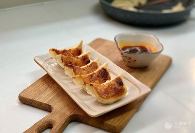 ​玉米猪肉生煎饺的做法