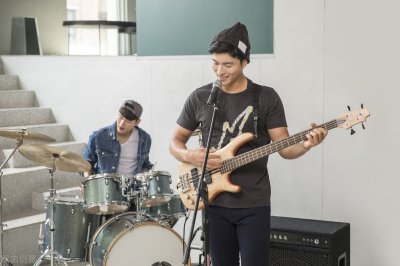 ​教唱歌好听简单的技巧 掌握这几个技巧，唱歌更轻松