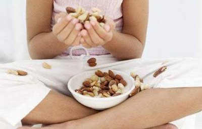 ​孕妇能吃哪些坚果对胎儿好（如果你怀孕了，在这个时间吃这7种坚果，对胎儿好