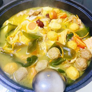 ​家常猪肚鸡火锅的做法 ，简单又好吃