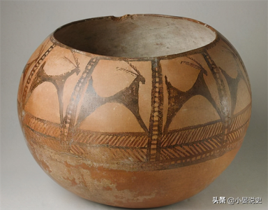 ​陶器和瓷器的区别有哪些(景德镇的陶器和瓷器是一样的吗，它们之间有什么区别？