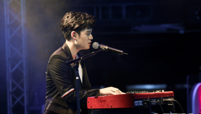 ​怎样才能让唱歌的声音变好听 ：如何在15天内让声音变得磁性又好听