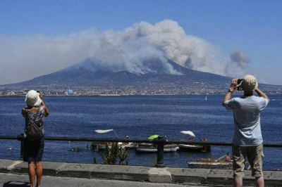 ​办理意大利签证需要什么材料 ？
